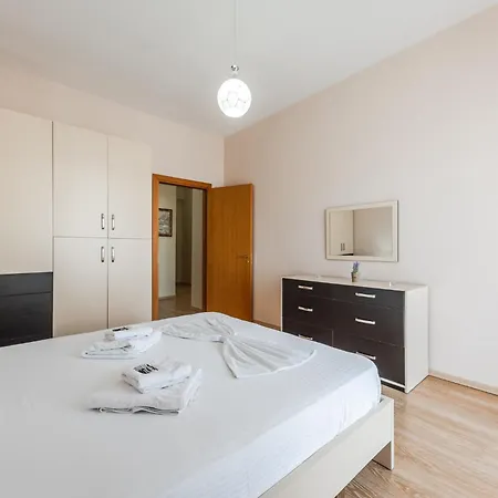 Belleview 4 Apartment